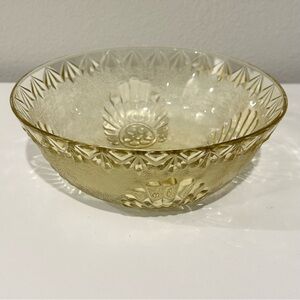 Westmoreland Amber “Shell & Jewel” Stippled Pressed Glass Bowl